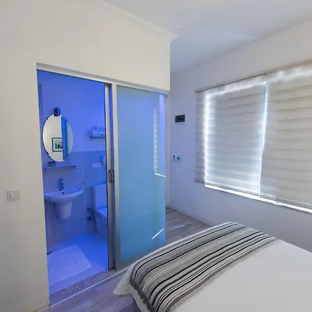 Minu 4*